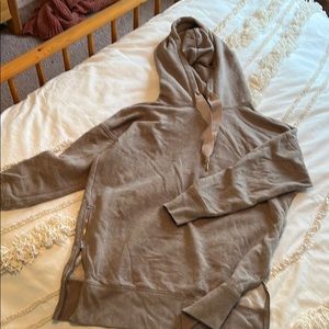 aerie tan sweatshirt